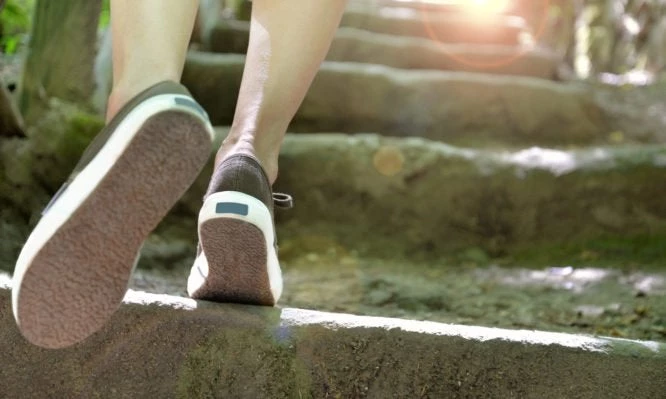 Θέλετε να ζήσετε περισσότερο; Πρέπει ν’ αλλάξετε τον τρόπο που περπατάτε, λέει η επιστήμη